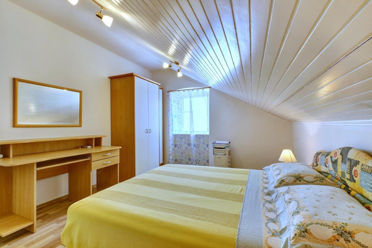 Apartment Dami Mali Losinj Exterior photo