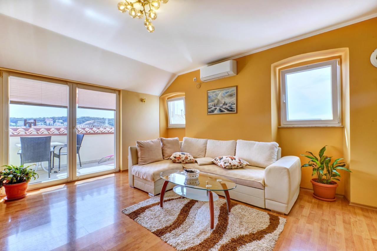 Apartment Dami Mali Losinj Exterior photo