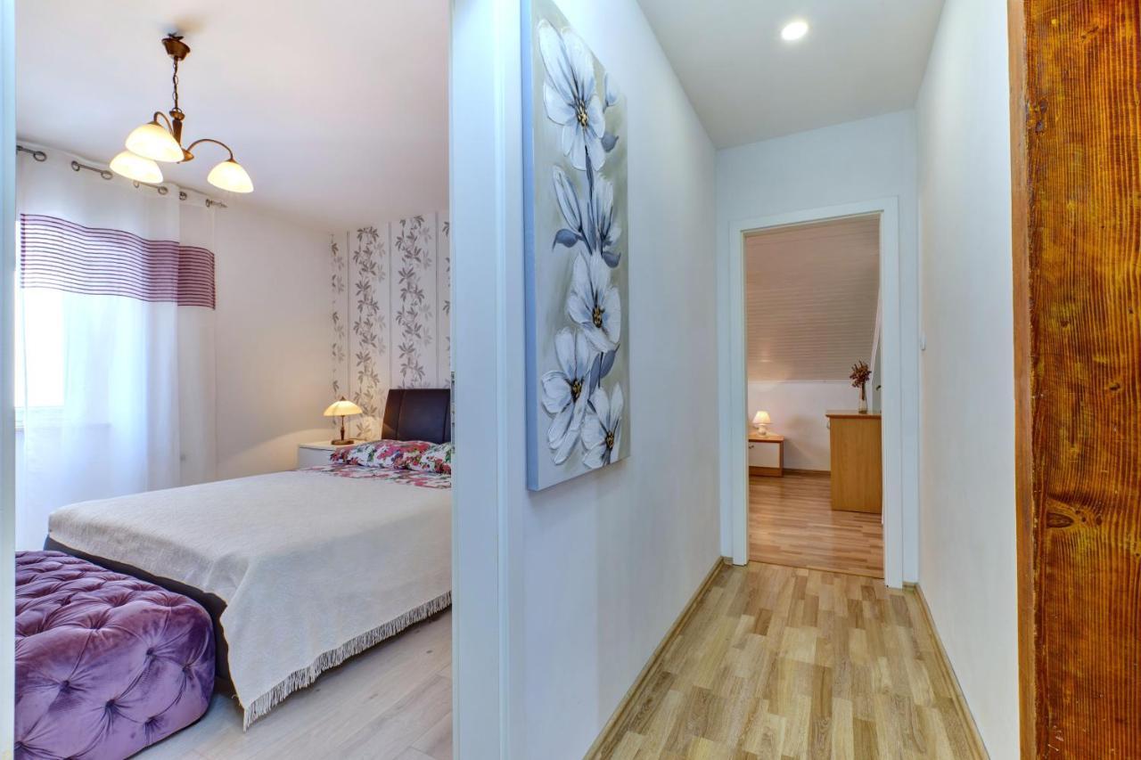 Apartment Dami Mali Losinj Exterior photo